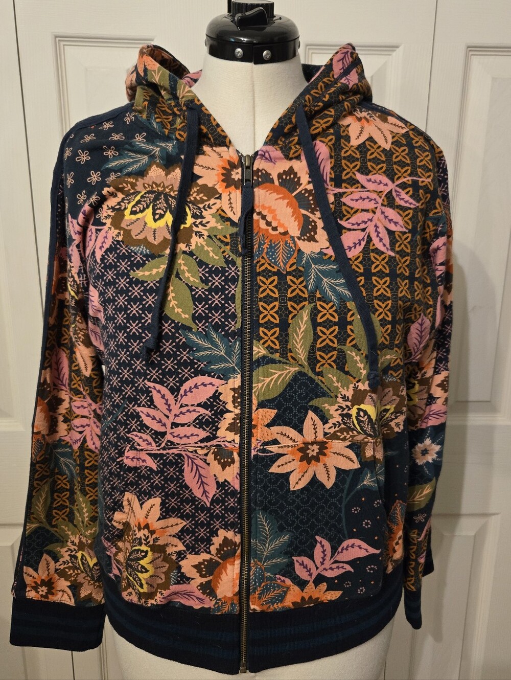 Johnny Was Sweatshirt Size L